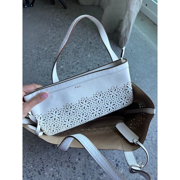 Ralph Lauren Women's Bag White Laser Cut Tote Bag Faux Leather With Pouch - Picture 3 of 3